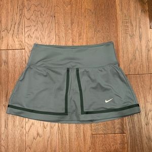 Nike Dri-fit Tennis Skort in Small